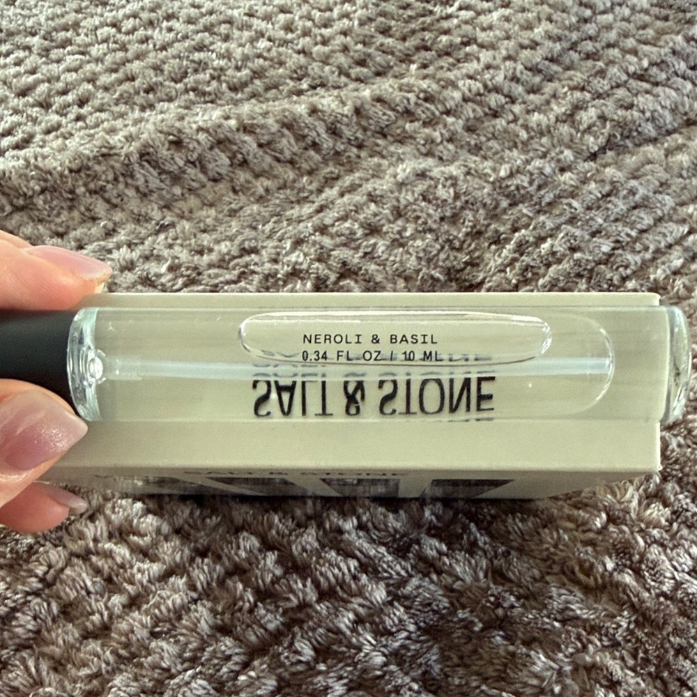 Salt & Stone Fragrance - Picture 2 of 3